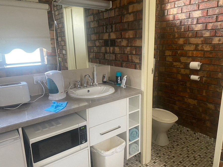 Kerang Motel — Bathroom