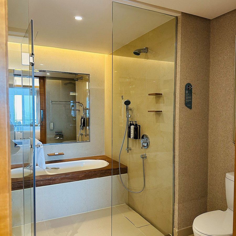 Kerry Hotel Pudong Shanghai — Bathroom