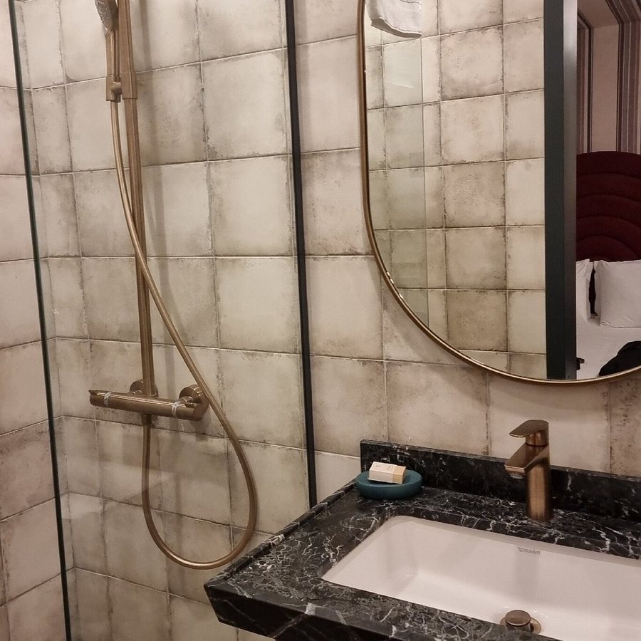 Khai Karakoy Istanbul — Bathroom