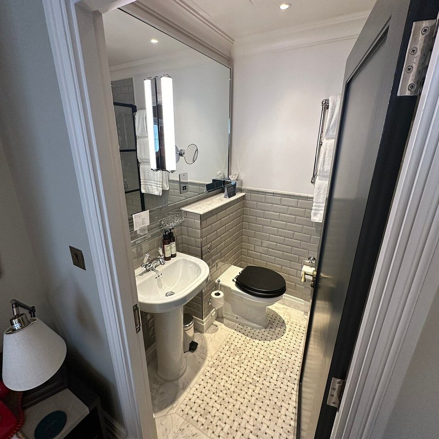 Kimpton Fitzroy London By IHG — Bathroom