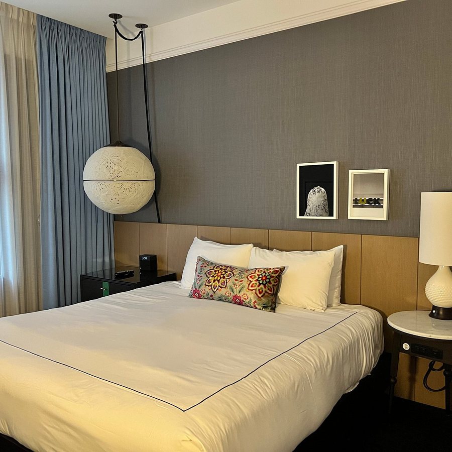 Kimpton Gray Hotel by IHG — Guest room