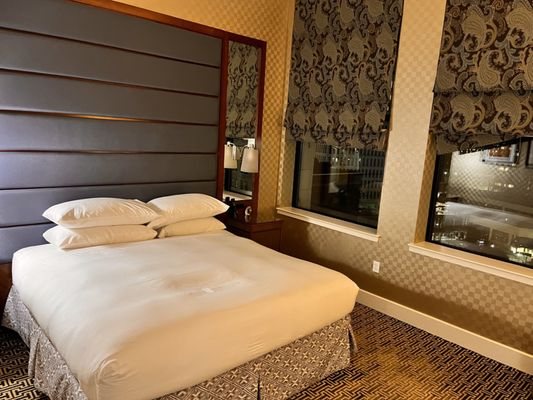Kimpton Hotel Monaco Baltimore Inner Harbor — Guest room