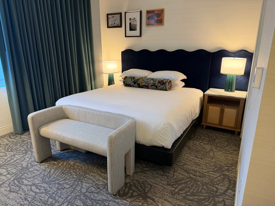 Kimpton Hotel Monaco Philadelphia by IHG — Guest room