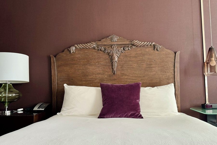Kimpton Hotel Vintage Portland by IHG — Guest room