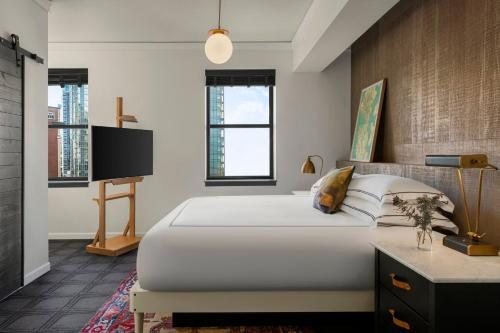 Kimpton Palladian Hotel by IHG — Guest room