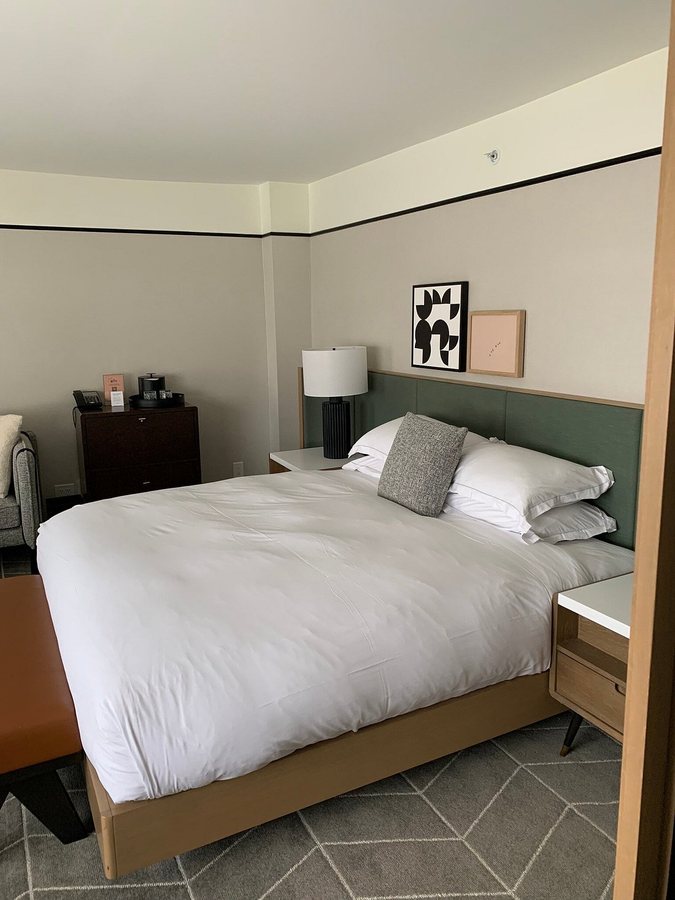 Kimpton Sylvan Hotel — Guest room