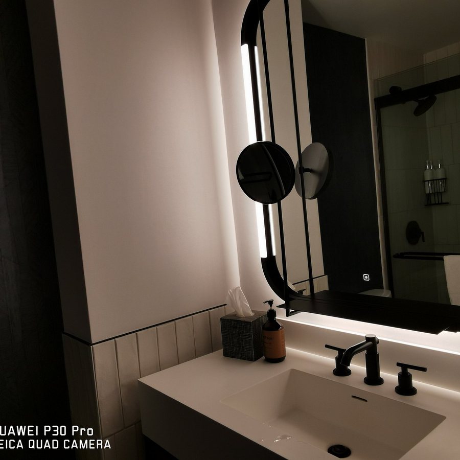 Kimpton Theta New York Times Square By IHG New York City New York — Bathroom