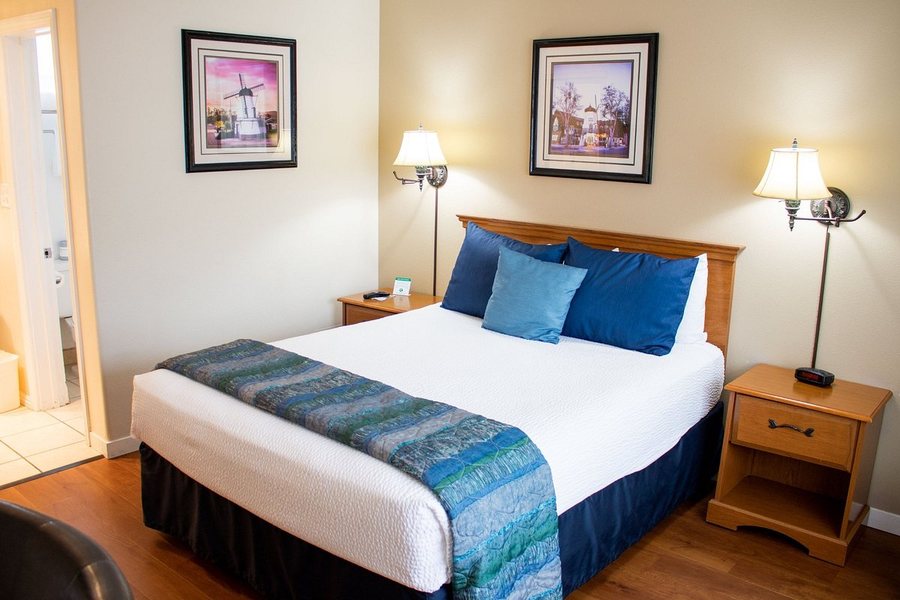 King Frederik Inn — Guest room