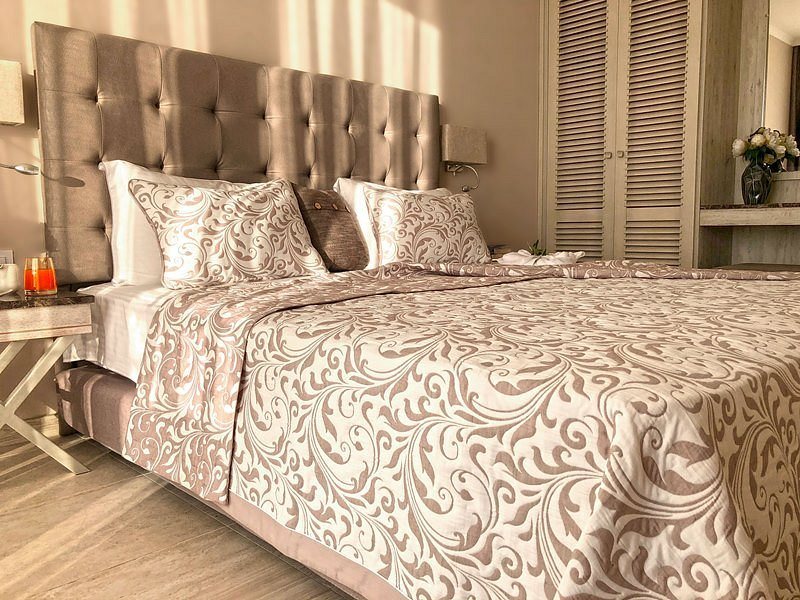 King Maron Wellness Beach Hotel — Guest room