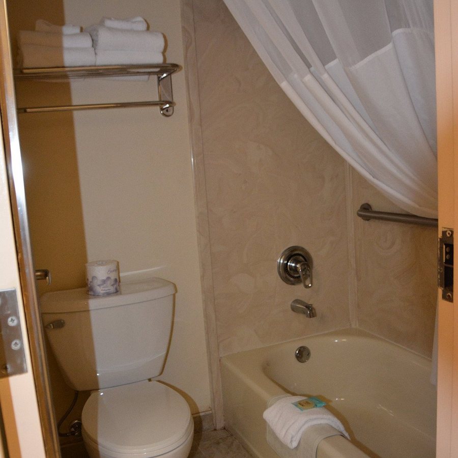 King s Bay Lodge — Bathroom