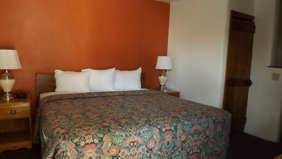 King s Rest Court Inn — Guest room