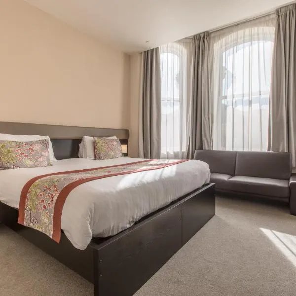 Kings House — Guest room