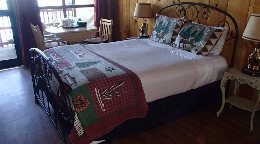 Kit Carson RV Park — Guest room