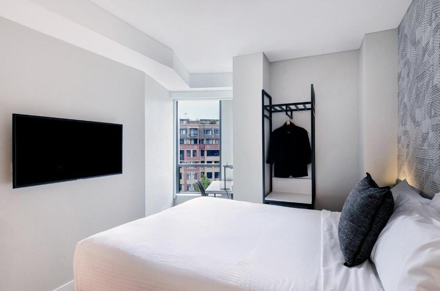 Kith Hotel Darling Harbour — Guest room