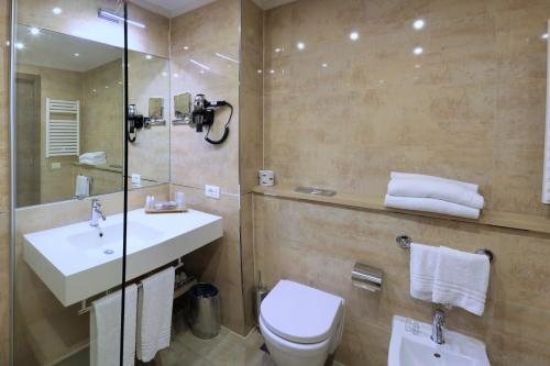 Klima Hotel Milano Fiere — Bathroom