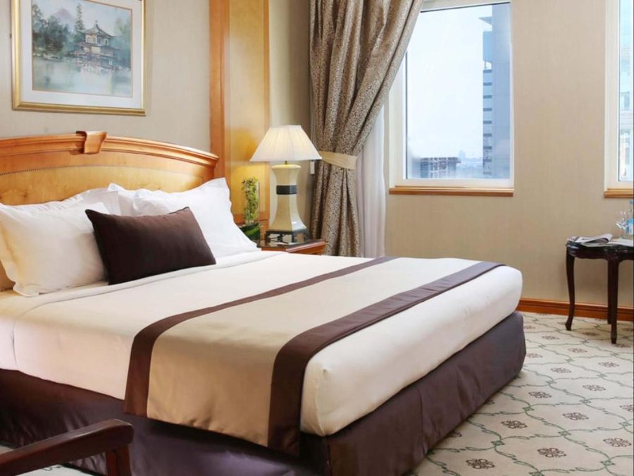 Knight Castle Hotel — Guest room