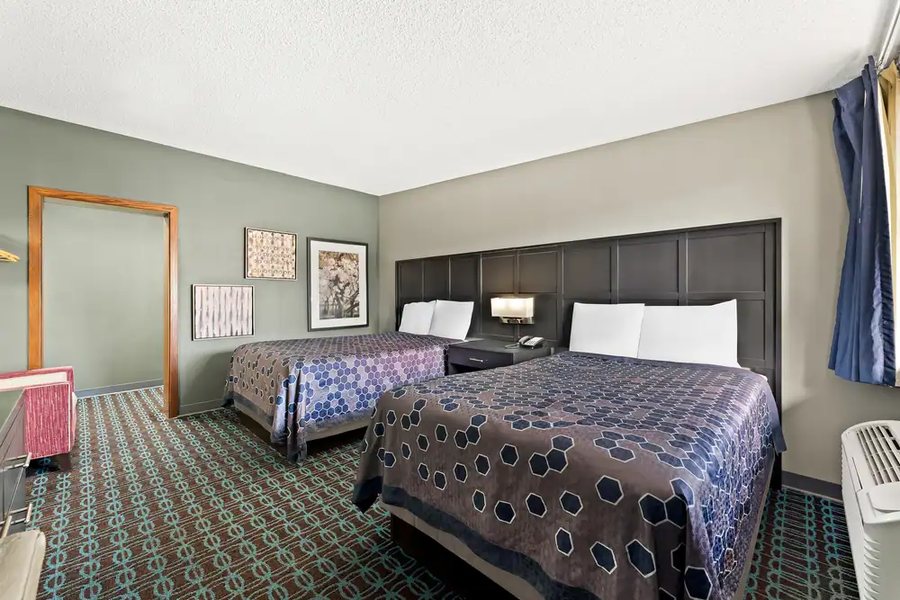 Knights Inn Page — Guest room