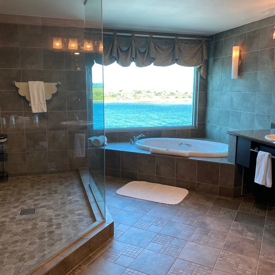 Ko Kwel Casino Resort Hotel — Bathroom