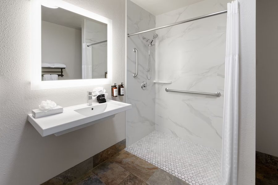 Kokopelli Lodgings — Bathroom