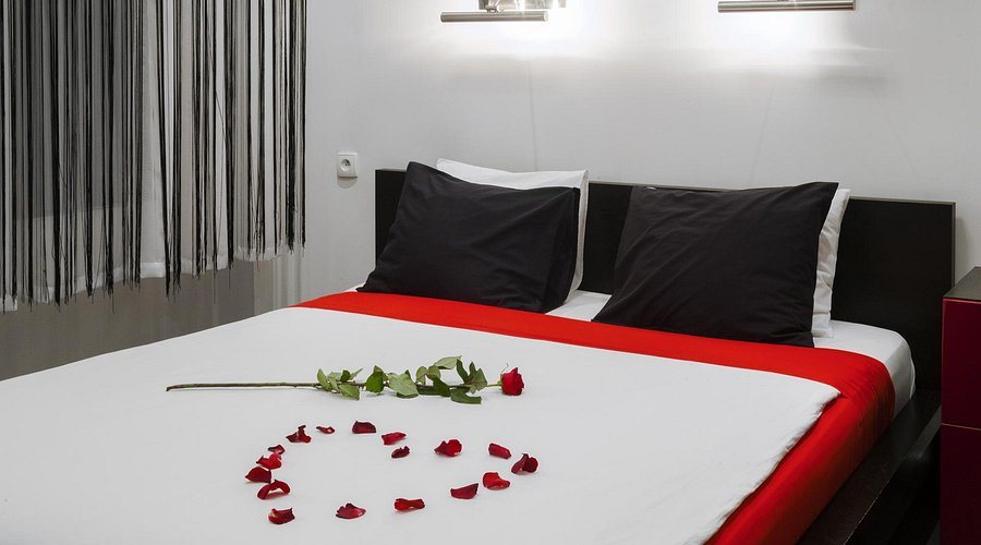Komorowski Luxury Guest Rooms — Guest room