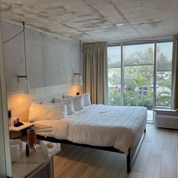 Kompose Boutique Hotel — Guest room