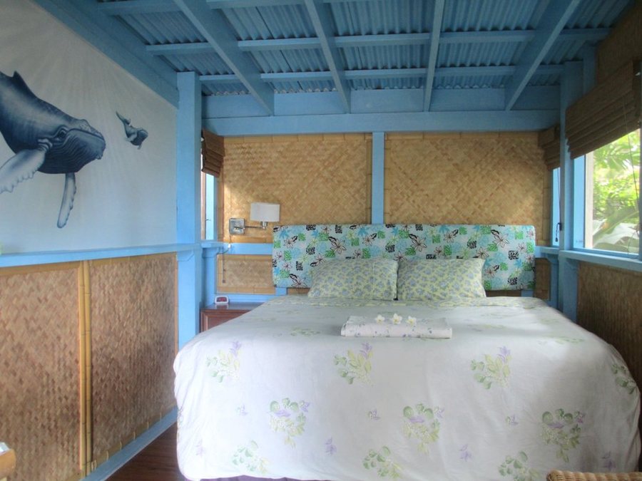 Kona Palace in Captain Cook — Guest room