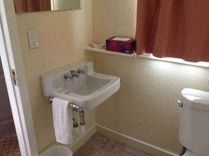 Kountry Living Bed and Breakfast — Bathroom