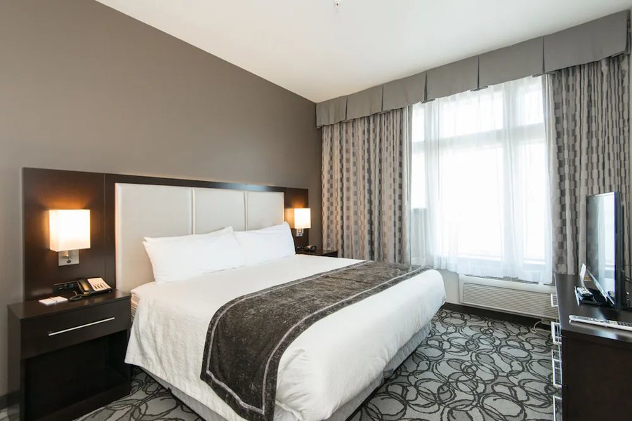 Kwataqnuk Resort Casino — Guest room