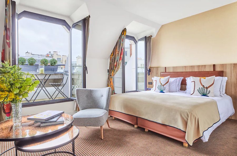L Hotel — Guest room