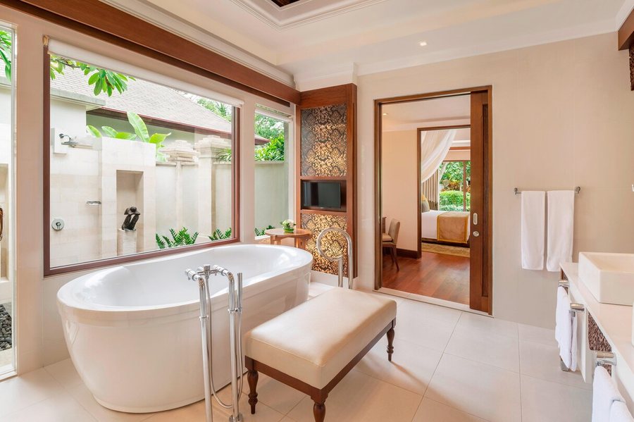 La Berceuse Resort and Villa — Bathroom