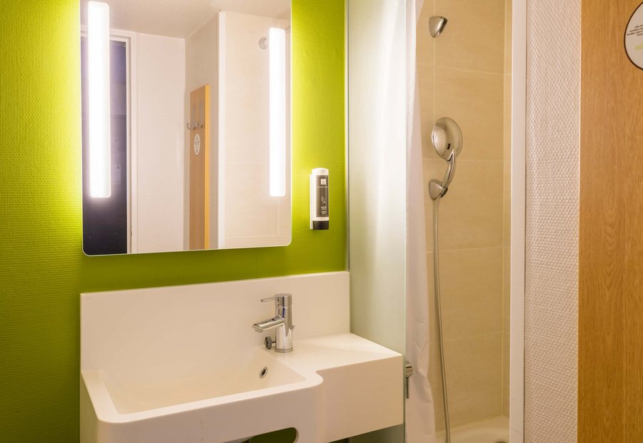 La Bichonniere — Bathroom