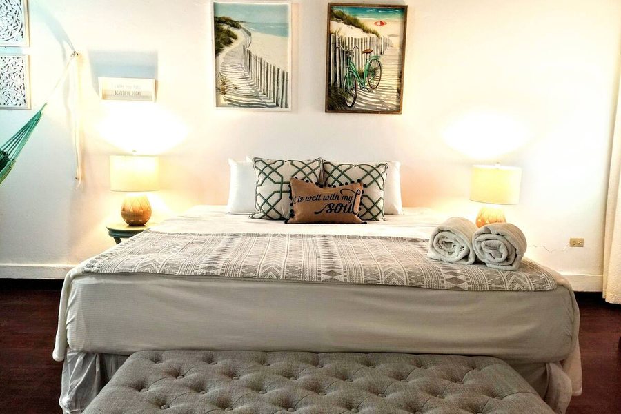 La Capitana — Guest room