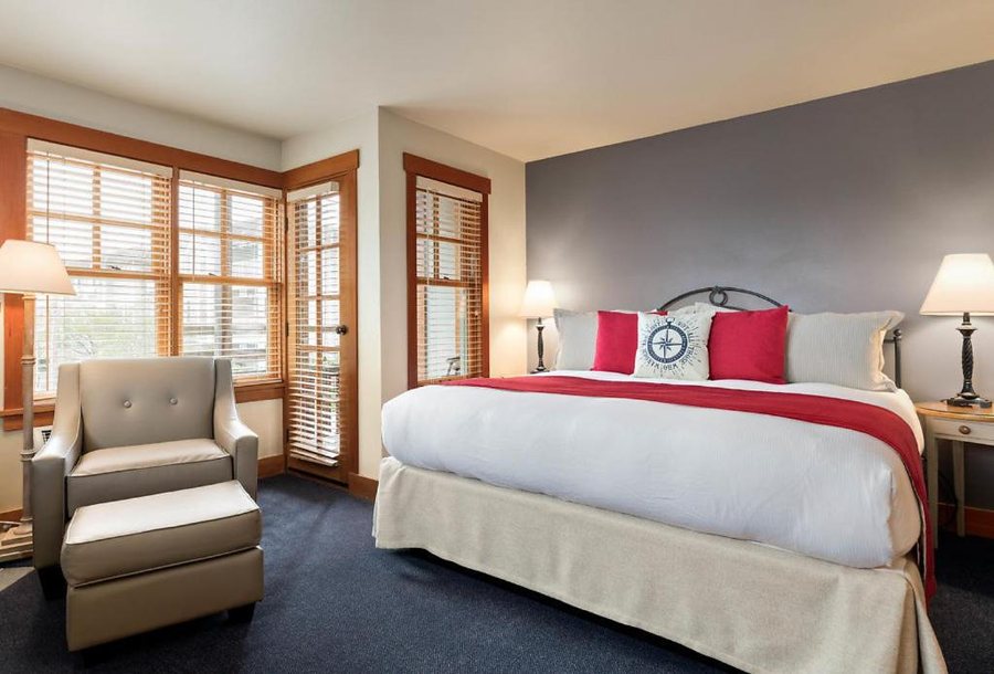 La Conner Channel Lodge — Guest room