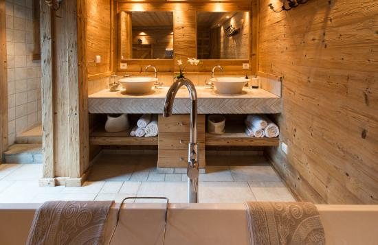 La Ferme d Angele — Bathroom