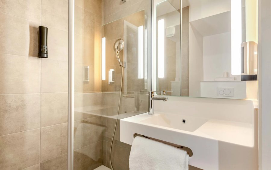 La Halte de Coat Carrec — Bathroom