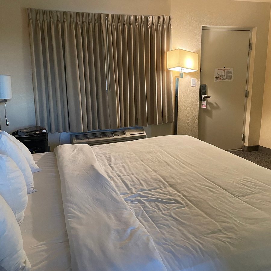 La Junta Inn — Guest room