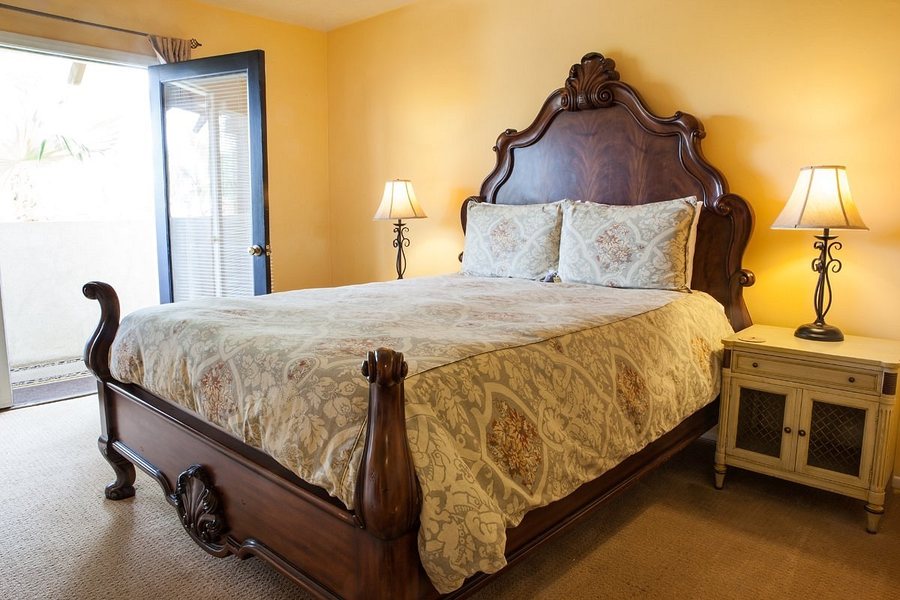 La Maison Hotel — Guest room
