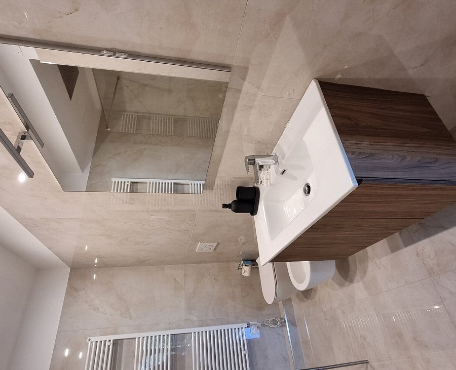 La Marmora 39 B B — Bathroom