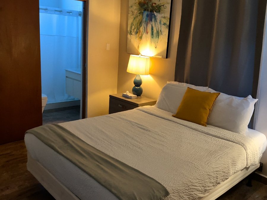 La Mona Loiza Apartment Complex By Stay With Bear — Guest room