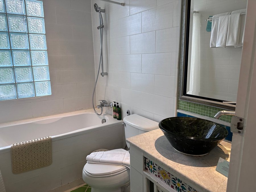 La Petite Salil Sukhumvit 8 — Bathroom