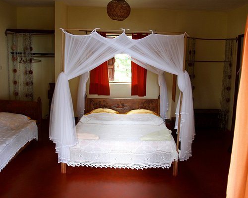 La Pirogue — Guest room