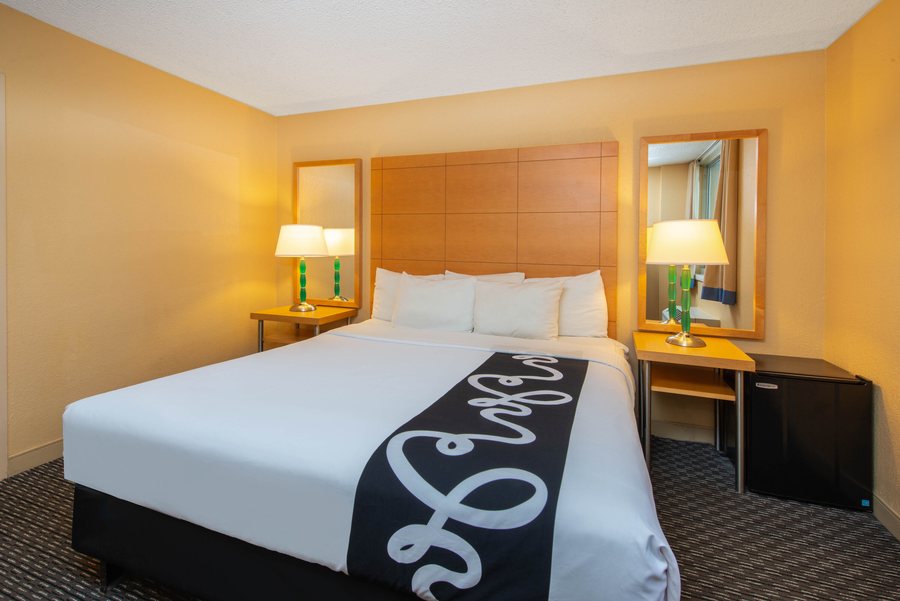 La Quinta I 95 Deerfield Beach — Guest room