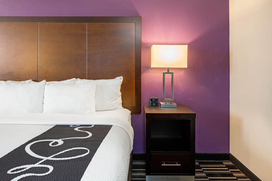 La Quinta Inn by Wyndham Caldwell — Guest room