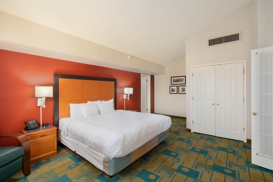 La Quinta Inn by Wyndham Cheyenne — Guest room