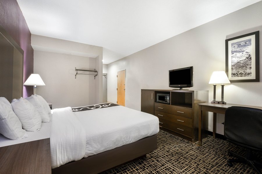 La Quinta Inn by Wyndham North Myrtle Beach — Guest room