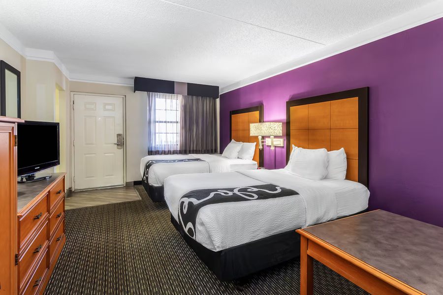 La Quinta Inn by Wyndham Odessa — Guest room