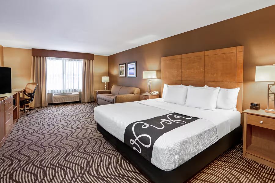 La Quinta Inn Suites by Wyndham Coeur d Alene — Guest room