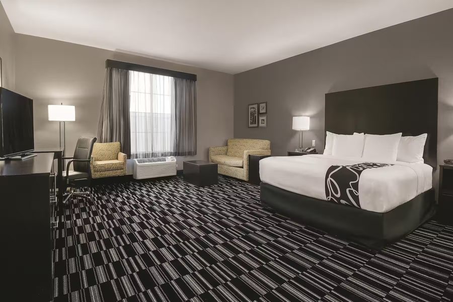 La Quinta Inn Suites by Wyndham Fort Worth West I 30 — Guest room