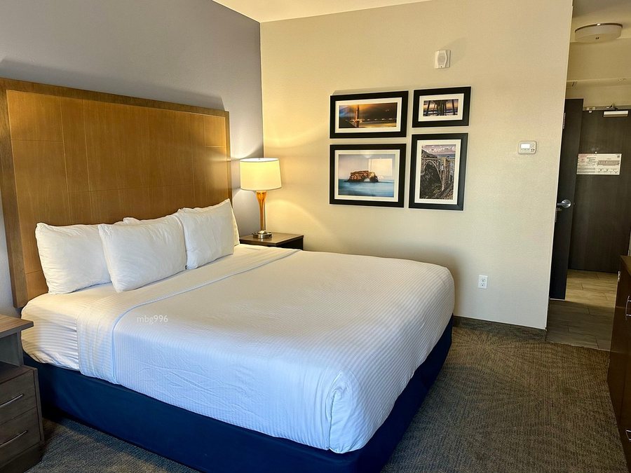 La Quinta Inn Suites By Wyndham Morgan Hill san Jose South — Guest room