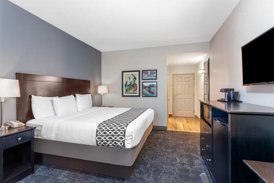 La Quinta Inn Suites by Wyndham St Augustine — Guest room